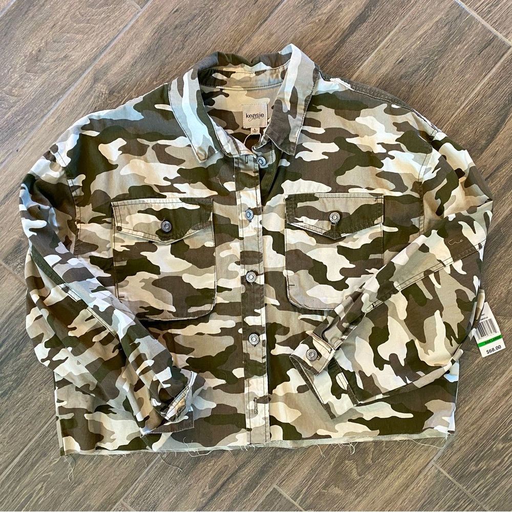 Kenzie Green Faded Camoflag Jacket Size Large NWT